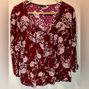 XL lightweight floral women’s top
